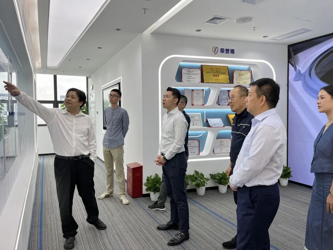 日本TOP商社—三井物产株式会社及旗下公司NovaQuest企业家一行莅临深圳球客岛APP官网考察研讨